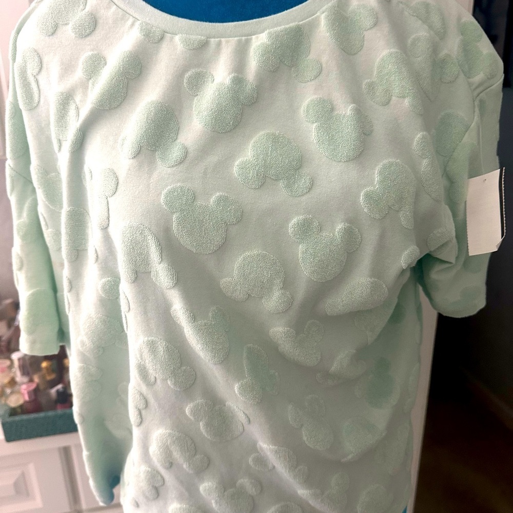 Women's short sleeve blouse. Mickey ears raised design 3 d